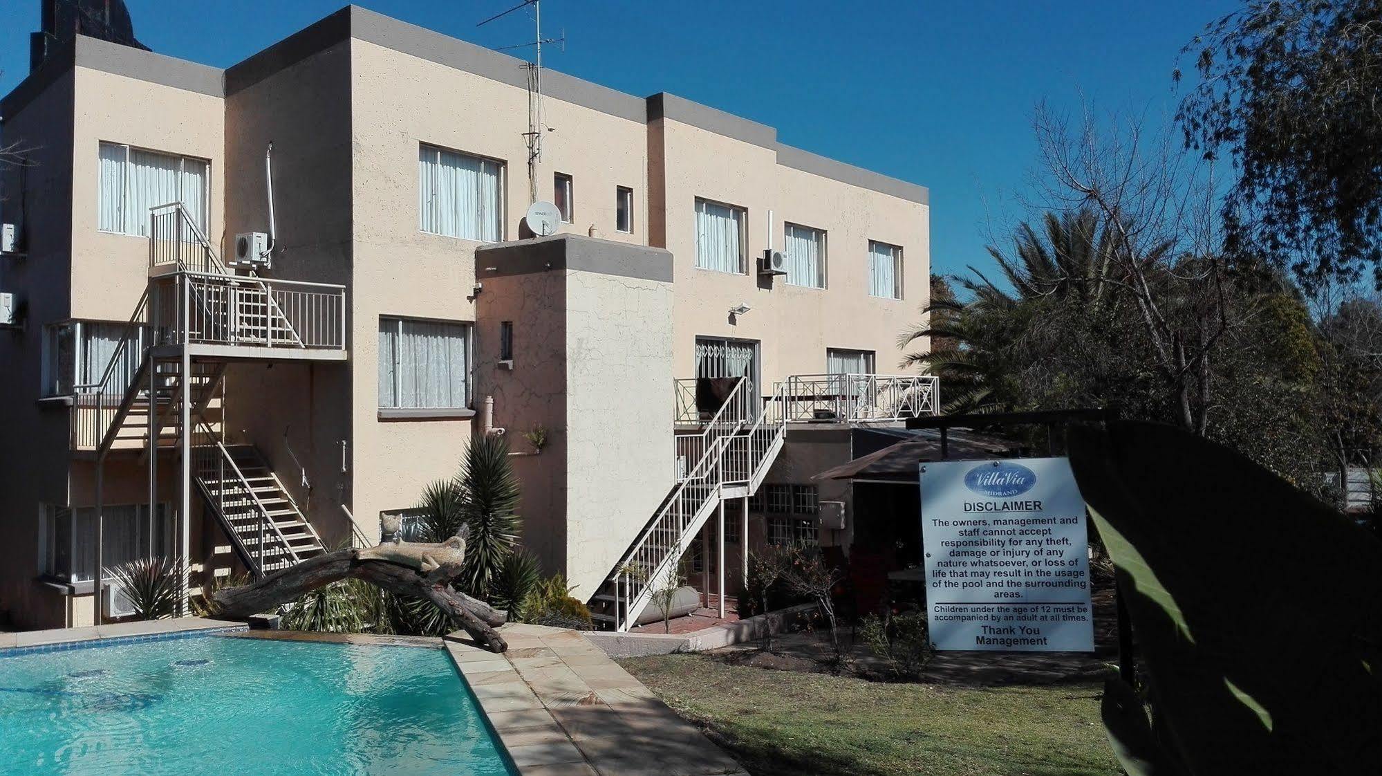 Villa Via Hotel Midrand Bagian luar foto